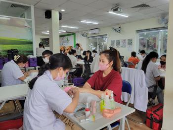 Đào Tạo Nail Chuyên Nghiệp Tại Jasmine - Cấp Chứng Chỉ Quốc Tế | Cơ Hội Việc Làm Toàn Cầu