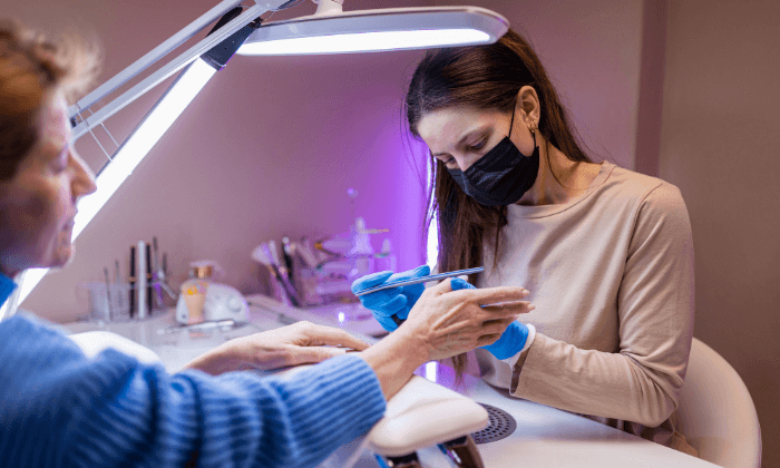 học nails đi mỹ