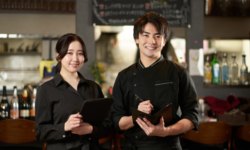 nhân viên nhà hàng khách sạn