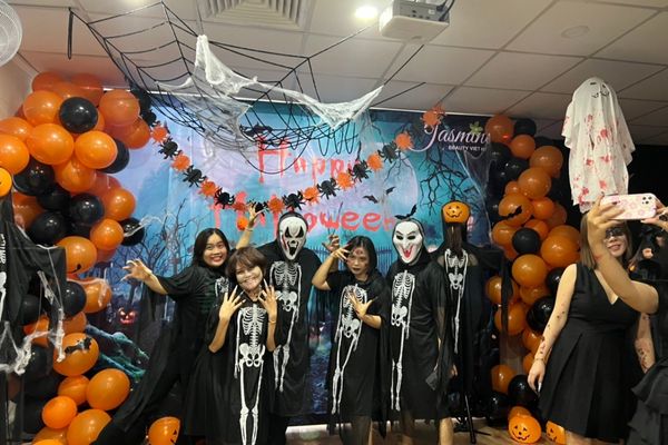 Những con ma vui vẻ tại lễ hội Halloween 2022 của Jasmine Việt Nam
